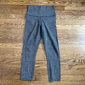 Lululemon Grey Herringbone 3/4 Cropped Leggings